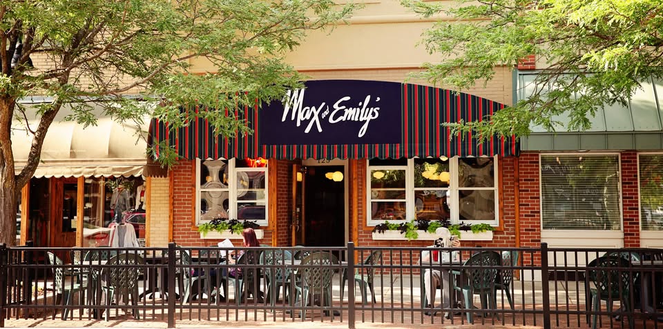 Picture of the front of Max & Emily's Deli.